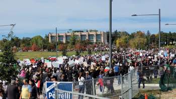 تجمع اعتراضی گسترده ایرانیان در شهر تورنتو درحمایت ازاعتراضات مردم ایران علیه جمهوری اسلامی